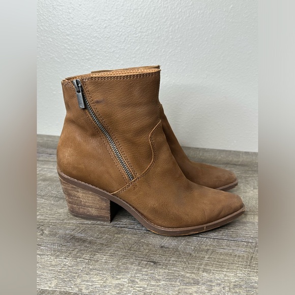 LUCKY BRAND Women’s Size 7.5 M Leather Side Zip Ankle Boots Wheat Tan - Picture 5 of 8